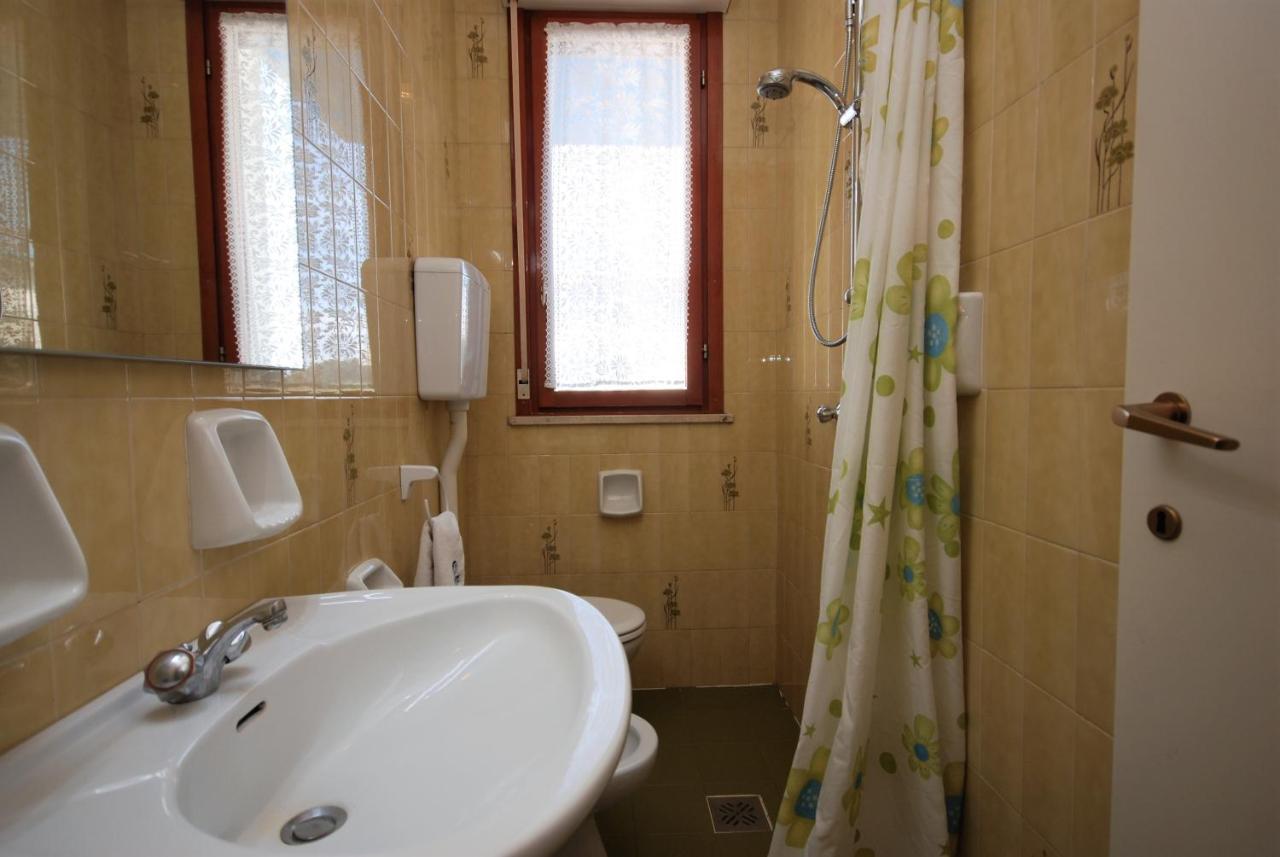 Althea Apartment Линяно Сабиадоро Екстериор снимка
